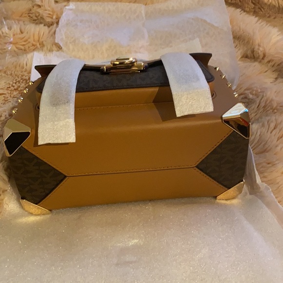 Michael Kors medium Manhattan bag - Picture 4 of 6